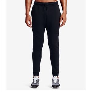Black Large Nike Tech!